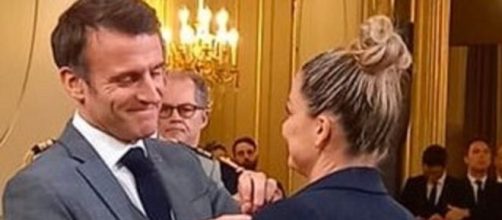 Emmanuel Macron et Laure Boulleau (capture X @CanalplusFoot)
