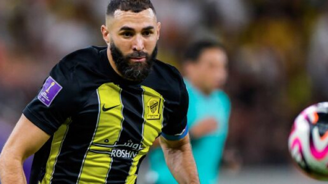 Benzema agac&eacute; par les critiques &agrave; son sujet. (screenshot twitter @ActuFoot_)