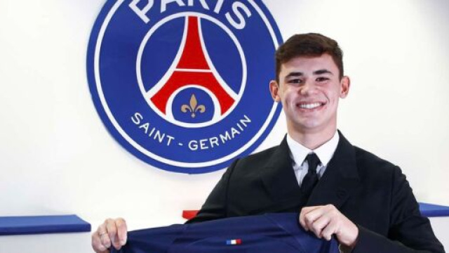 Gabriel Moscardo sous le maillot du PSG. (screenshot Twitter @psg)
