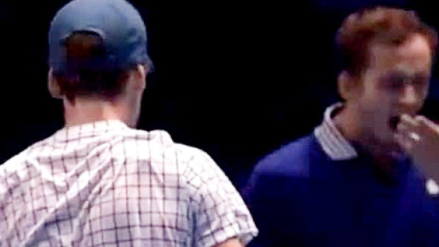 Medvedev sbadigli&ograve; di fronte a Sinner alle ATP Finals di Torino del 2021.