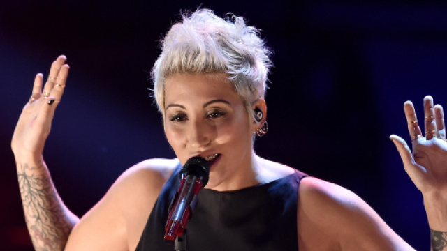 Malika Ayane durante un concerto (foto di repertorio).