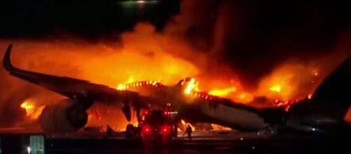 Las cinco víctimas mortales estaban a punto de despegar en un avión de la Guardia Costera de Japón (YouTube/Imagen Noticias)
