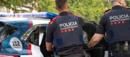El detenido es menor que la mujer asesinada (X, @mossos)