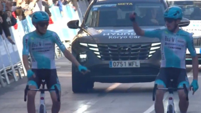 Volta Valenciana: doppietta VF Bardiani, la prima tappa è di Tonelli, bene Milan.