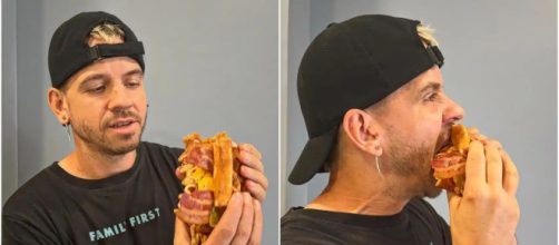 Dabiz Muñoz presentando su gofre relleno de pollo frito y bacon (Instagram/dabizdiverxo)