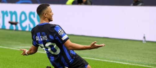 Inter edge Salzburg in Champions League to top group Reuters - reuters.com