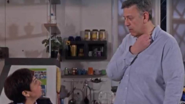 Mariella e Guido in una scena di Un posto al sole &copy; Rai 3.