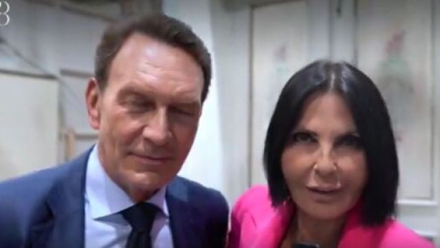 In foto Marina e Roberto di Un posto al sole &copy; Rai.