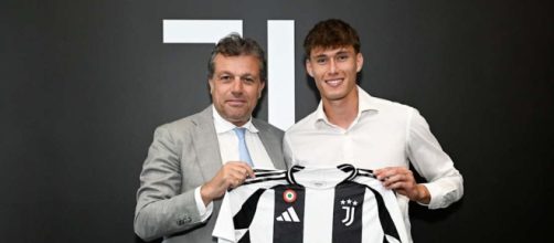 Cristiano Giuntoli e Nicolò Savona - foto sito ufficiale © Juventus.