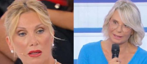 Maria De Filippi e Sabrina a Uomini e Donne © screenshot Canale 5