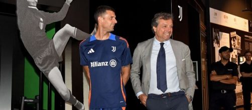 Thiago Motta e Cristiano Giuntoli, allenatore e football director Juventus ©️foto presa da X Juventus