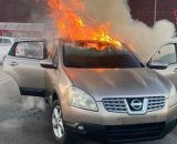 Crotone, auto in fiamme nell'area parcheggio di un centro commerciale - © Vigili del Fuoco