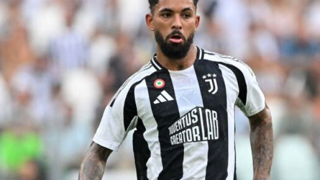 Douglas Luiz, centrocampista della Juventus. Foto © Douglas Luiz