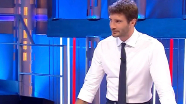 Stefano De Martino, conduttore di Affari Tuoi © Rai