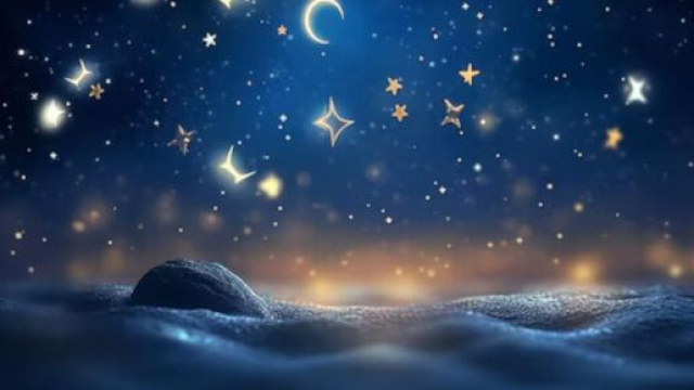 Un cielo stellato con la spiaggia (© Pixabay)