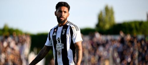 Douglas Luiz, centrocampista della Juventus ©️ foto presa da X Juventus