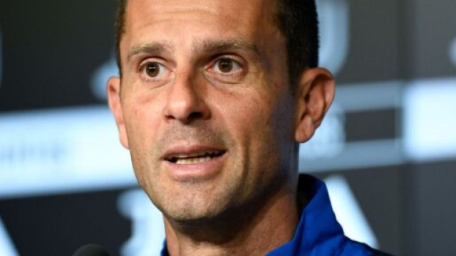 Thiago Motta durante una conferenza stampa &copy; Juventus FC