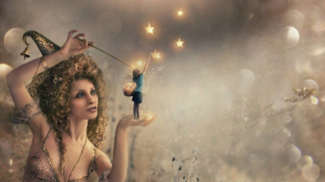 La fata dei desideri con il folletto acchiappa sogni - © Pixabay-