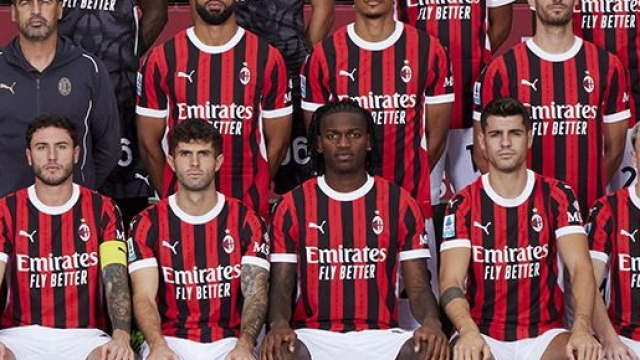 Leao nella foto di stagione del Milan &copy; Immagine Sito Milan