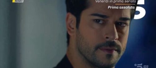 In foto Kemal di Endless Love (screenshot © Canale 5)