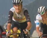 Tadej Pogacar in crisi sul Col de la Loze - Screenshot © Eurosport