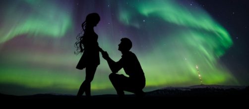 Dichiarazione d'amore con aurora boreale - © Pixabay.