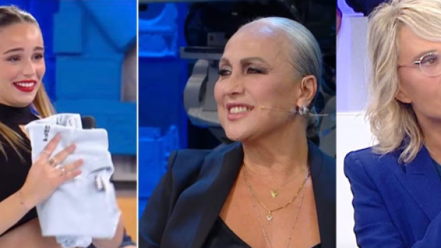 Alessia, Alessandra Celentano e Maria De Filippi - screenshot &copy; Canale 5.