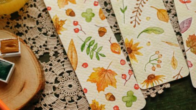 Carte e strumenti di divinazione- © Pexels