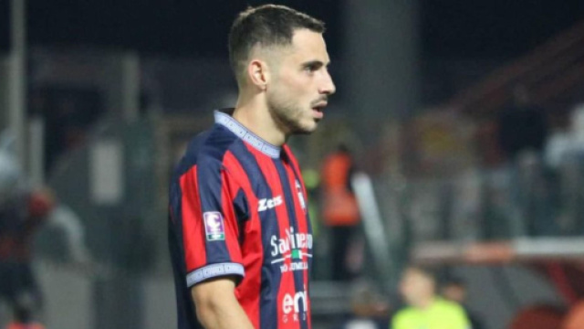 L'attaccante del Crotone, Guido Gomez - © Facebook / FcCrotone