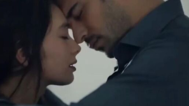 In foto, Nihan e Kemal di Endless Love (screenshot &copy; Canale 5).