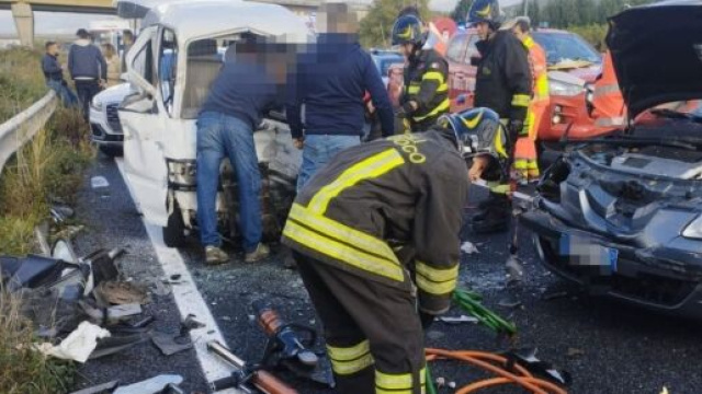 Incidente stradale nel territorio di Catanzaro - © Vigili del Fuoco