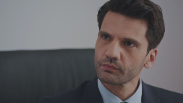 In foto Ilgaz nella serie Segreti di famiglia, &copy; Mediaset.