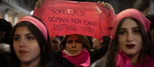 Una manifestazione contro la violenza sulle donne © gettyimages.com