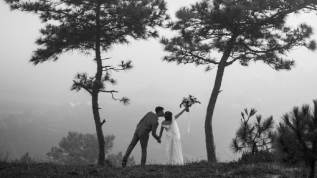 Una coppia appena sposata che si gode la felicità © Pixabay