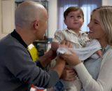 Diego Giordano (Francesco Vitiello), Ida Kovalenko, (Marta Anna Borucinska) e il piccolo Tommy (Luigi De Feo) © Un Posto al Sole Rai