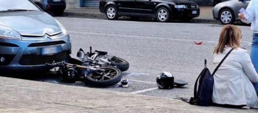 Incidente stradale, scontro tra una moto e un veicolo a Rossano - © Vigili del Fuoco