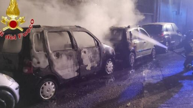 Incendio a Crotone in via Mario Nicoletta &copy; Vigili del Fuoco