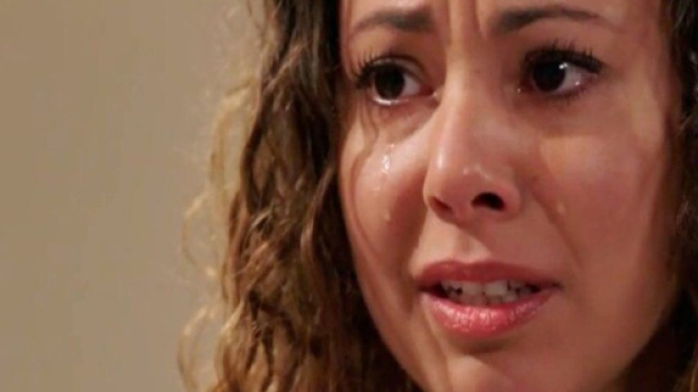 Vanessa in una scena di Tempesta d'amore &copy; Mediaset.