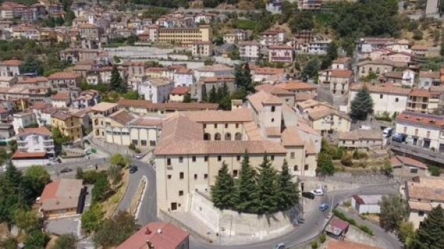 Il Comune di Taverna - © Facebook / Comune di Taverna