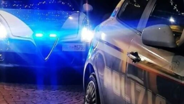 Macchina Polizia - &copy; X - Questura di Catanzaro.