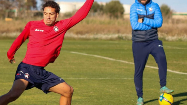 Il centrocampista Jonathan Silva del Crotone - &copy; Facebook / FcCrotone