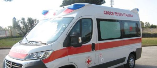 Ambulanza della Croce Rossa Italiana - © Wikipedia Commons