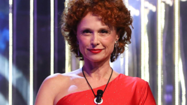 GF, nuovi screzi post-puntata: Beatrice si rifiuta di mangiare con gli altri concorrenti.