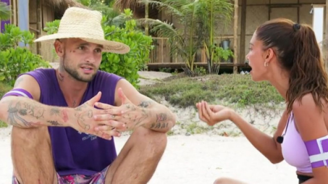 Mélanie Dedigama (LAA7) réagit à son abandon et balance toutes les provocations de Bastos. (Crédit @W9)