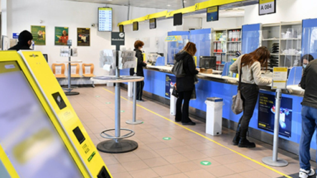 Poste Italiane cerca sportellisti e postini.