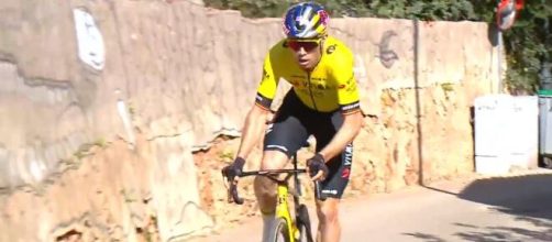 Algarve: Wout van Aert in fuga da lontano, ma anche sull'Alto de Malhao vince Martinez