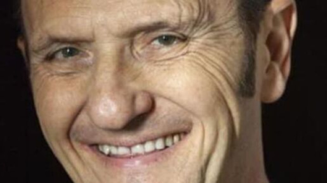 In foto l'attore Enzo Salvi, intervistato da Blasting News.