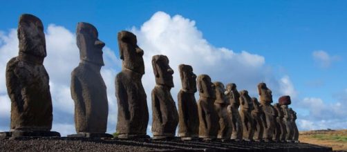 Easter Island Statues (Image source: The TerraMar Project/Flickr)