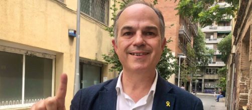El político catalán se recupera en la UCI del Hospital de Bellvitge (X@jorditurull)