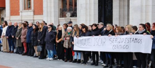 El Ayuntamiento de Valladolid realizó un minuto un minuto en memoria de Sergio Delgado (X, @AyuntamientoVLL)